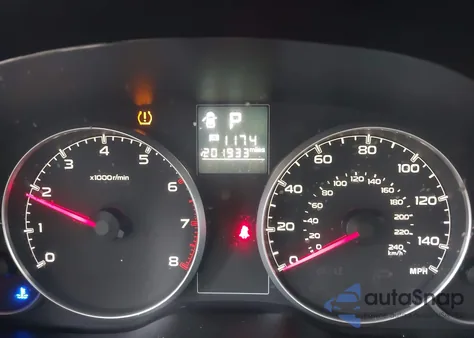 2013 Subaru Outback 2.5I Premium z USA, uszkodzony, nr VIN 4S4BRBCC4D3271451